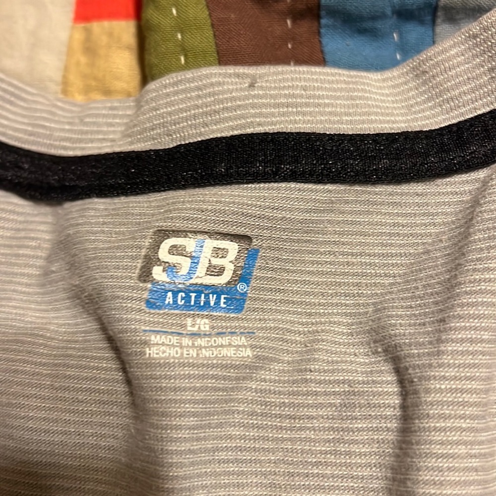 SB activewear size large gray top